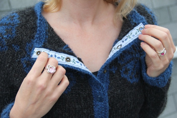 Brynja sweater - ribbon detail