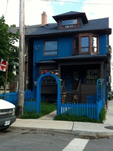 The lovely blue house of Jewel Envy