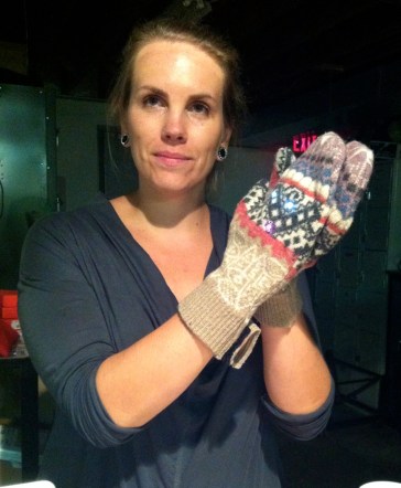 LED_mittens_Erin_Lewis