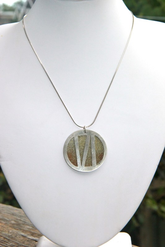 silver_enamel_medallion2