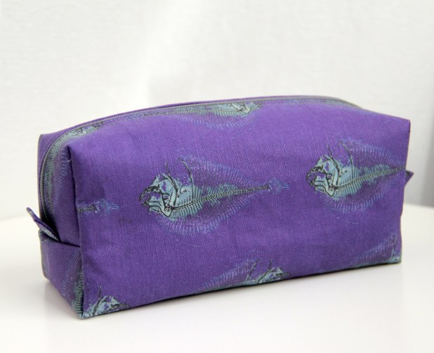purple_cosmeticbag