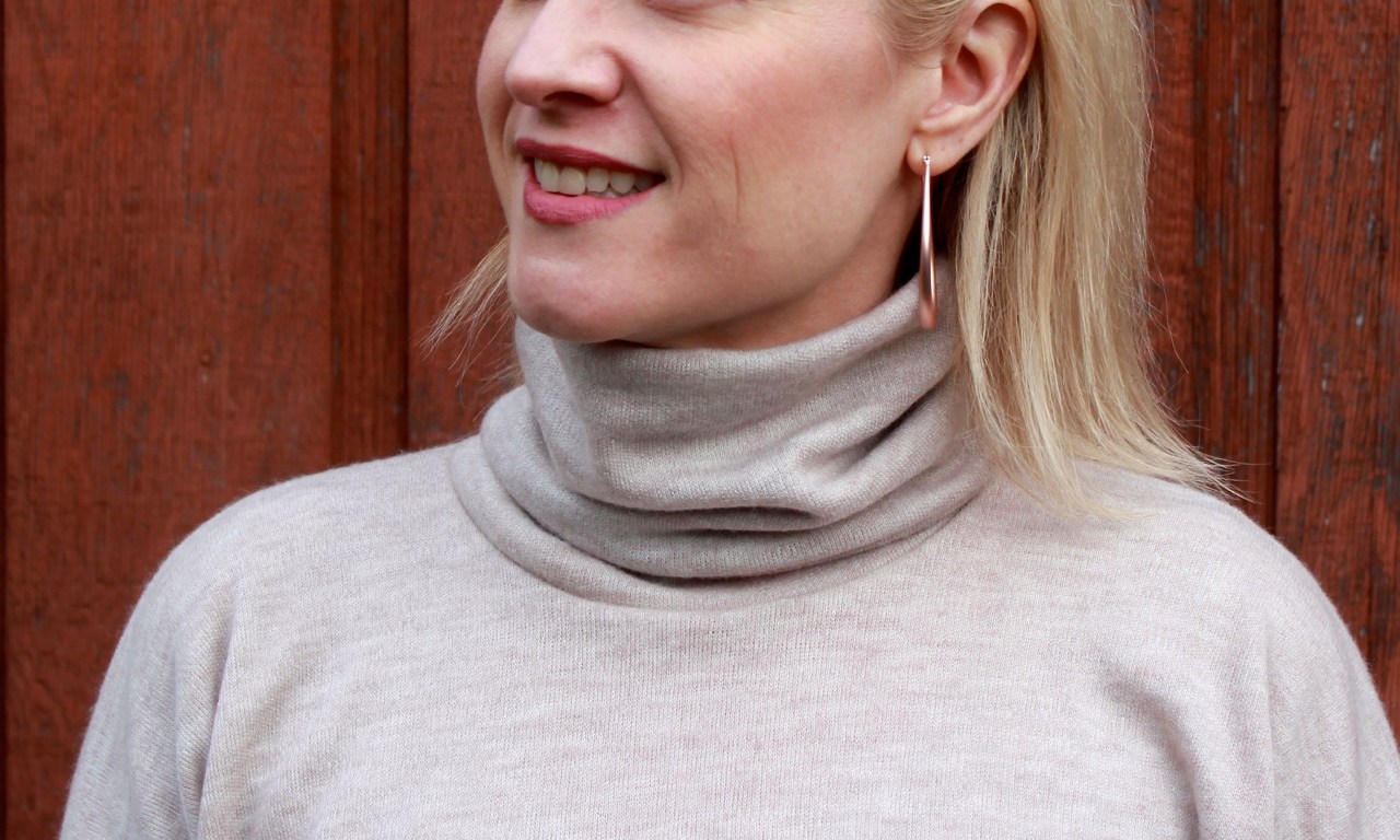 Frivolous at Last - Jalie Yoko Sweater