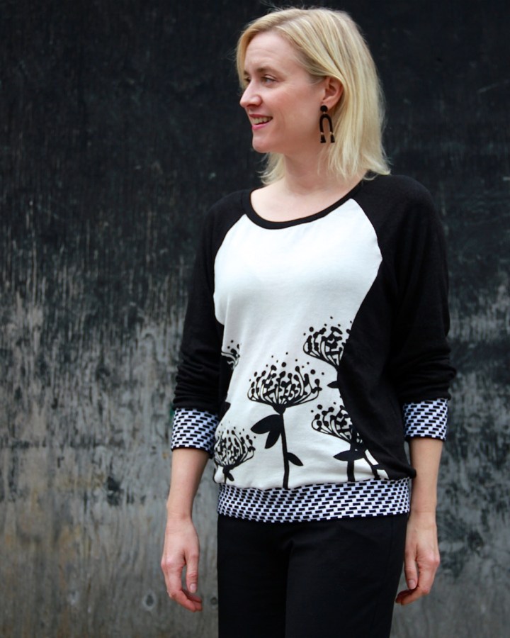 Frivoloust at Last - Simplicity 0315 Sweatshirt